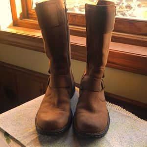 Born Mid calf leather boot